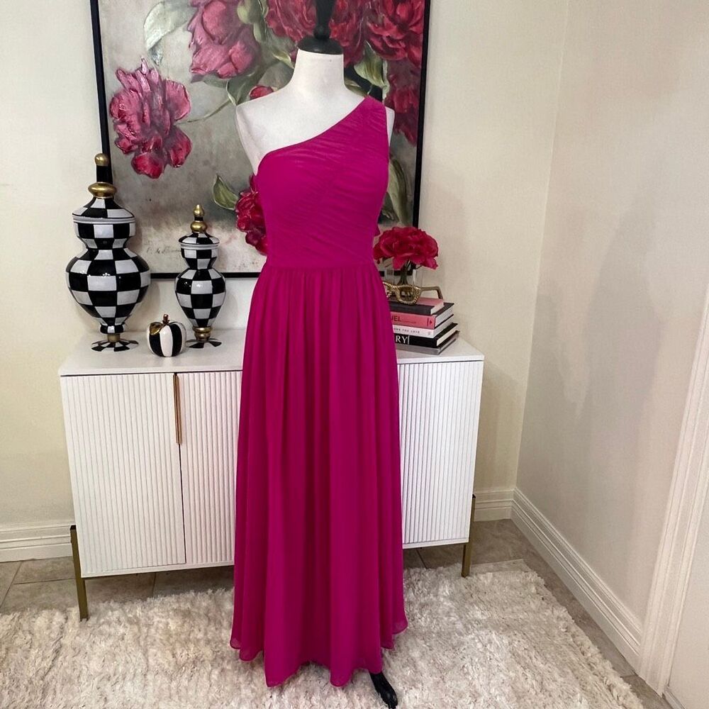 Vera Wang Women's One-Shoulder Chiffon Ruched Bridesmaid Gown Fuchsia Size 6